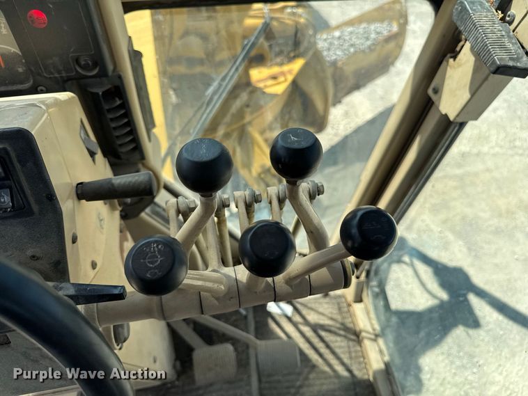 image for item FB5945 2007 Caterpillar 140H motor grader