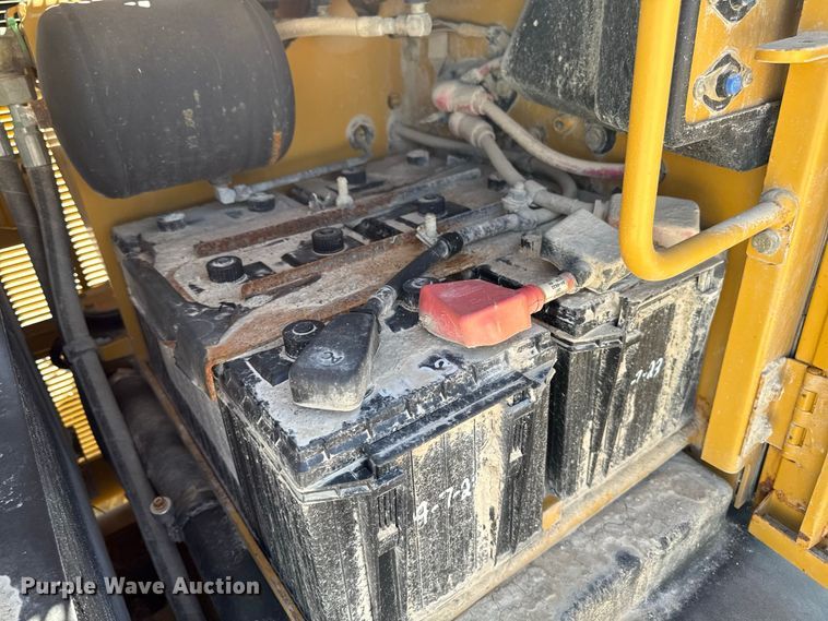 image for item FB5945 2007 Caterpillar 140H motor grader