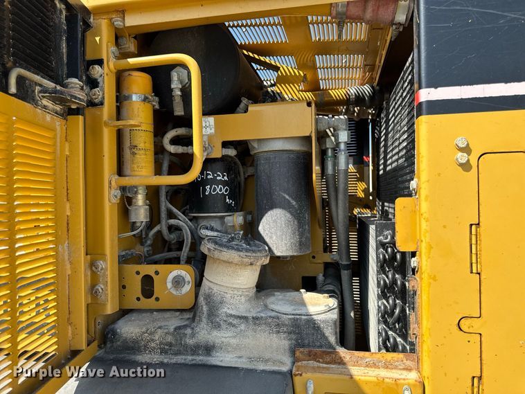 image for item FB5945 2007 Caterpillar 140H motor grader