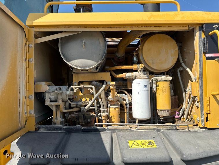 image for item FB5945 2007 Caterpillar 140H motor grader
