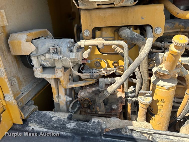 image for item FB5945 2007 Caterpillar 140H motor grader