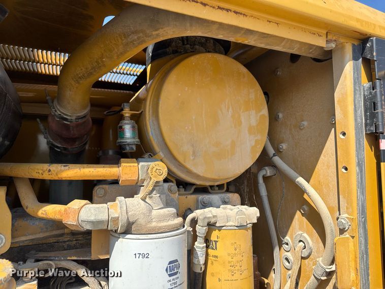 image for item FB5945 2007 Caterpillar 140H motor grader
