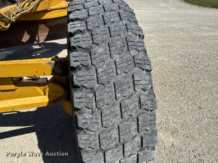 image for item FB5945 2007 Caterpillar 140H motor grader