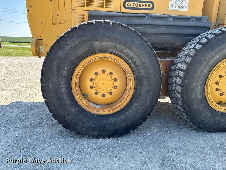 image for item FB5945 2007 Caterpillar 140H motor grader