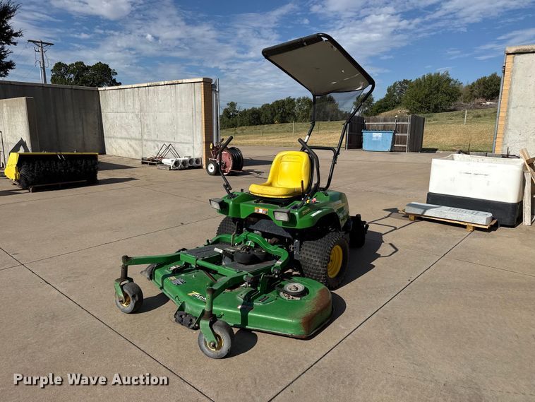 image for item FB6931 John Deere F687 ZTR lawn mower