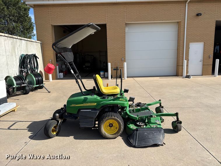 image for item FB6931 John Deere F687 ZTR lawn mower