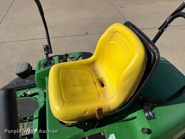 image for item FB6931 John Deere F687 ZTR lawn mower