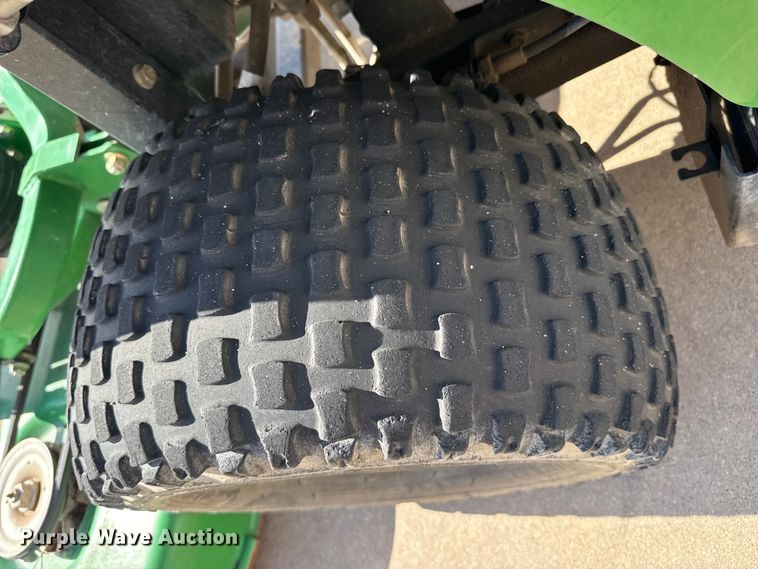 image for item FB6931 John Deere F687 ZTR lawn mower