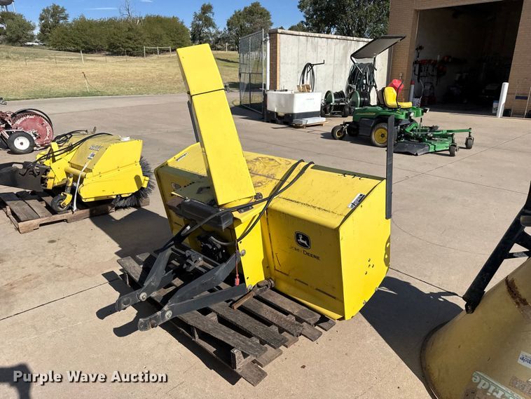 image for item FB6933 John Deere snow blower