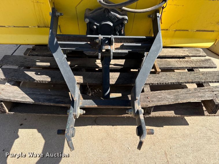 image for item FB6933 John Deere snow blower
