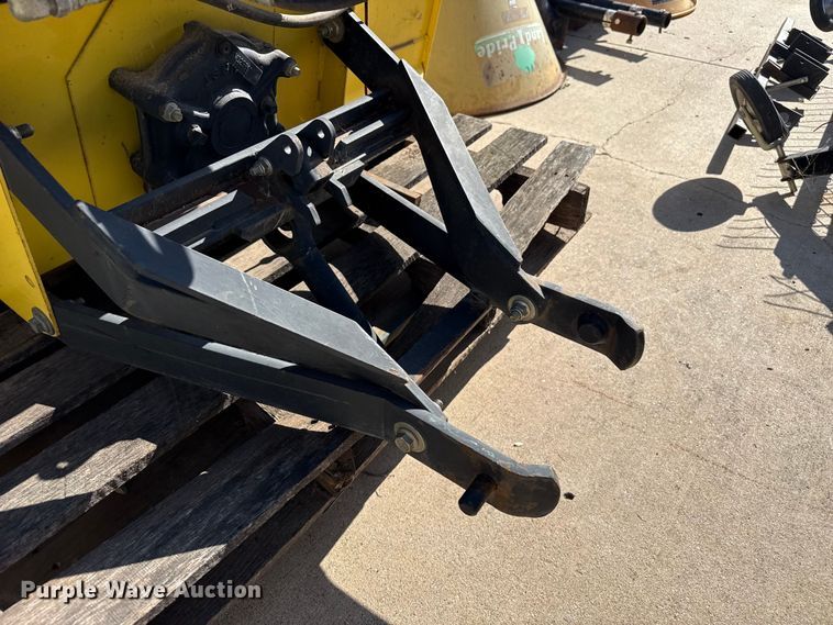 image for item FB6933 John Deere snow blower