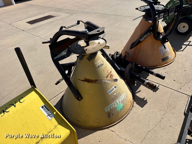 image for item FB6934 Lawn equipment