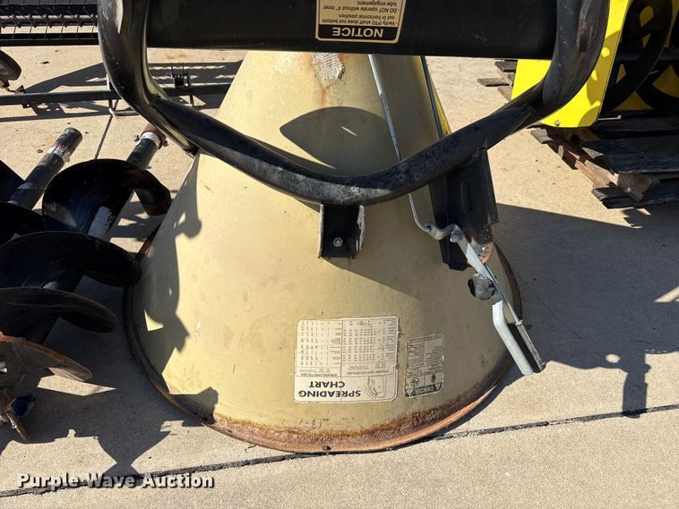 image for item FB6934 Lawn equipment