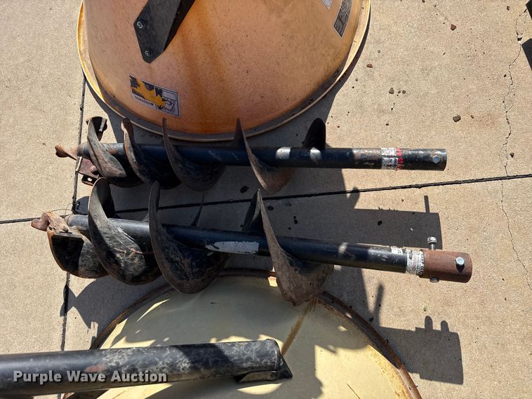 image for item FB6934 Lawn equipment