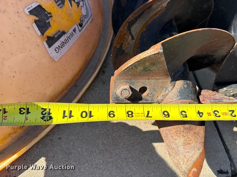 image for item FB6934 Lawn equipment