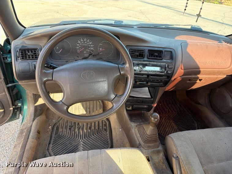 image for item FB8878 1997 Toyota Corolla 