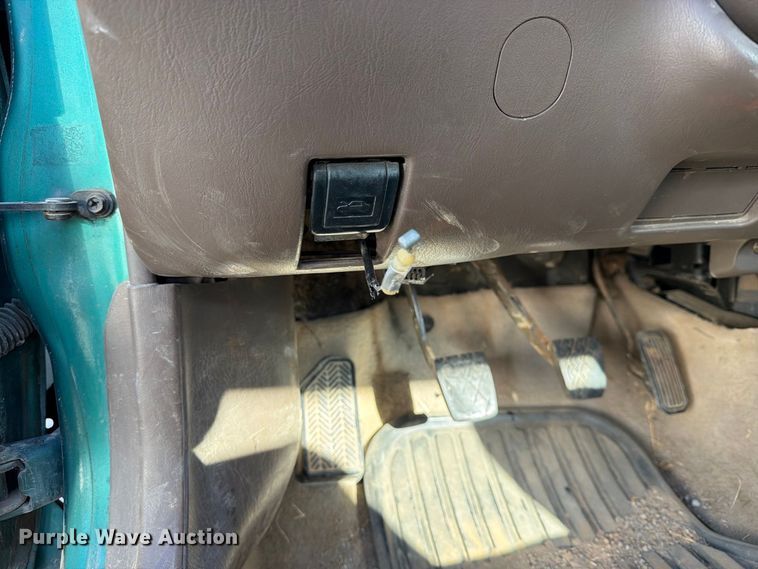 image for item FB8878 1997 Toyota Corolla 