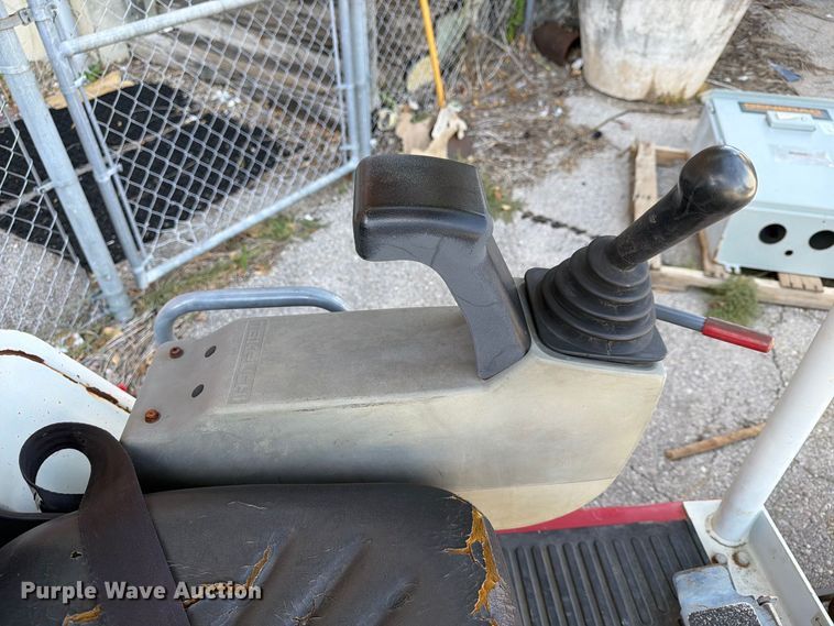 image for item FB8881 2009 Takeuchi TB016 mini excavator