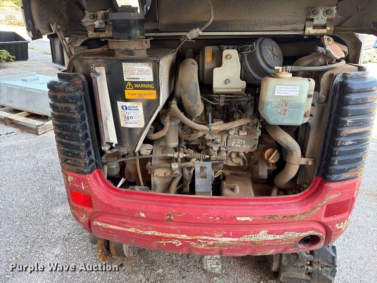 image for item FB8881 2009 Takeuchi TB016 mini excavator