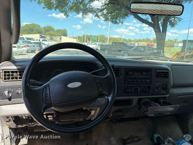 image for item FB8882 2003 Ford F350 Super Duty dump bed pickup truck