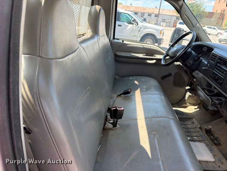 image for item FB8882 2003 Ford F350 Super Duty dump bed pickup truck
