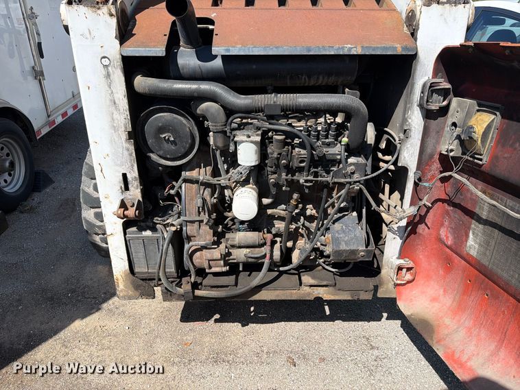 image for item FB8885 2003 Bobcat S250 skid steer loader
