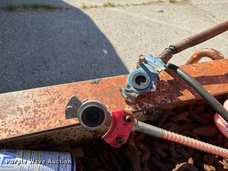 image for item FB8886 2001 Trail-Eze TE20R26 equipment trailer