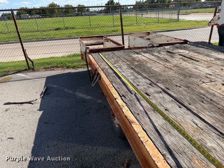 image for item FB8886 2001 Trail-Eze TE20R26 equipment trailer