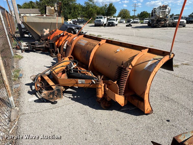image for item FB8888 2004 Wausau snow plow