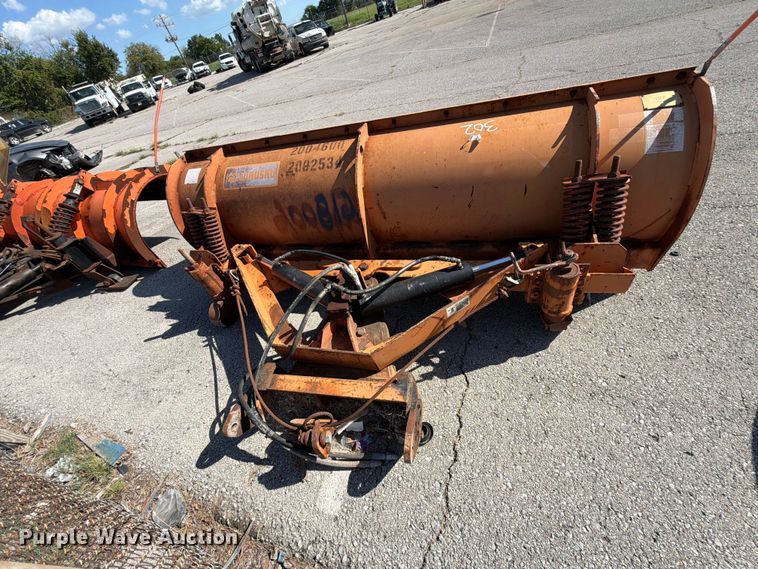 image for item FB8888 2004 Wausau snow plow