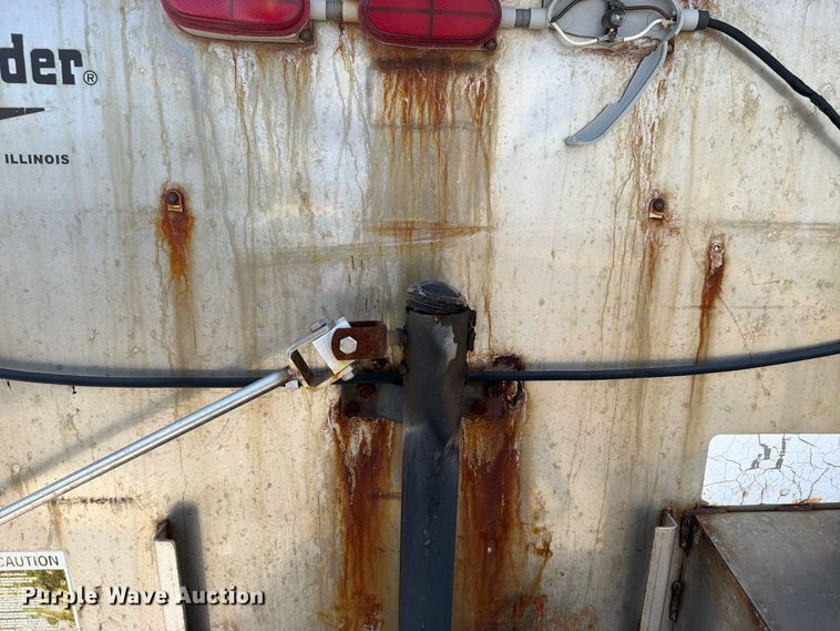 image for item FB8889 2003 Swenson spreader
