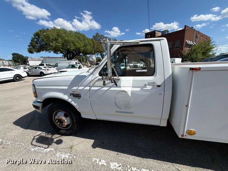image for item FB8891 1996 Ford F350 utility bed pickup truck