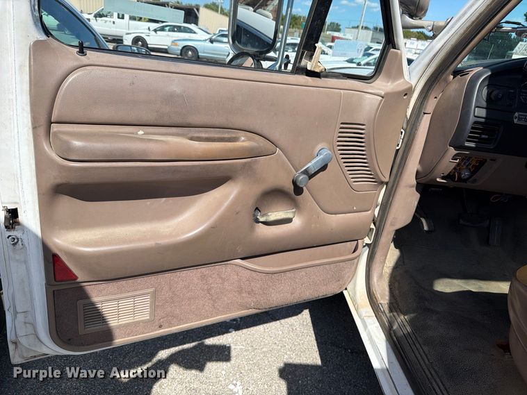 image for item FB8891 1996 Ford F350 utility bed pickup truck