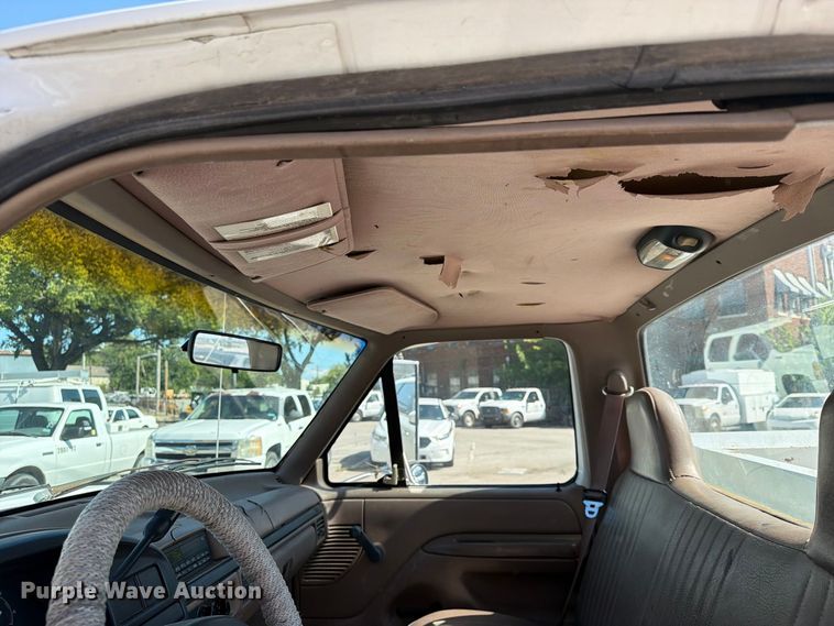 image for item FB8891 1996 Ford F350 utility bed pickup truck