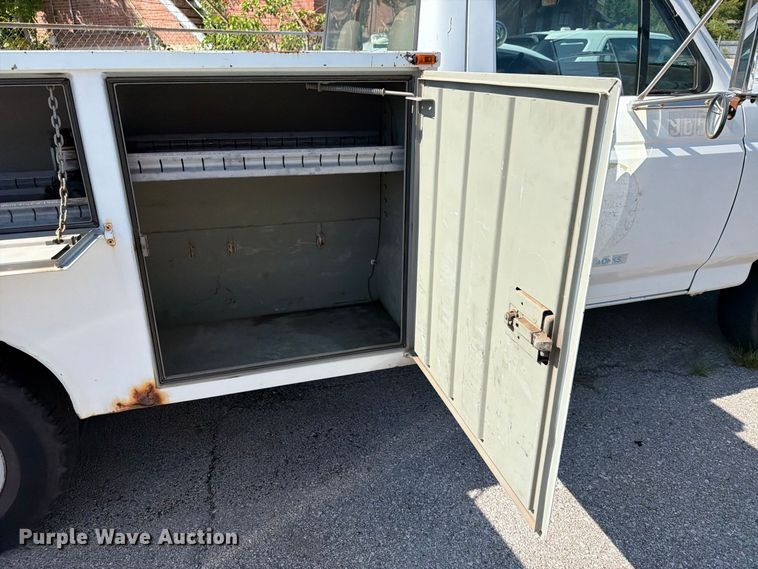image for item FB8891 1996 Ford F350 utility bed pickup truck