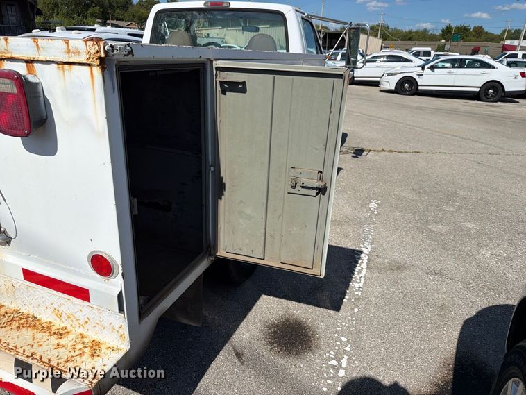 image for item FB8891 1996 Ford F350 utility bed pickup truck