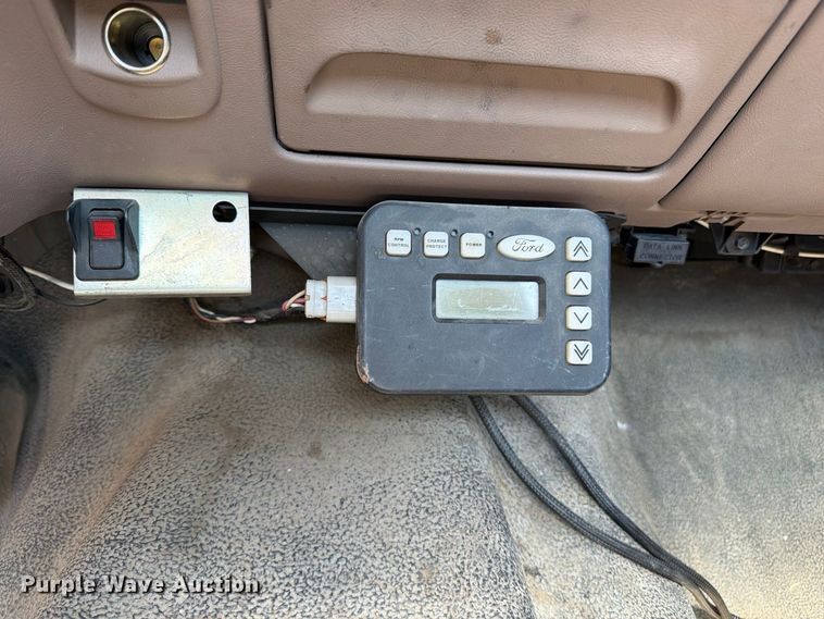image for item FB8891 1996 Ford F350 utility bed pickup truck