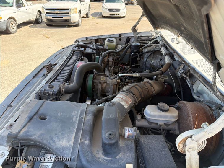 image for item FB8891 1996 Ford F350 utility bed pickup truck