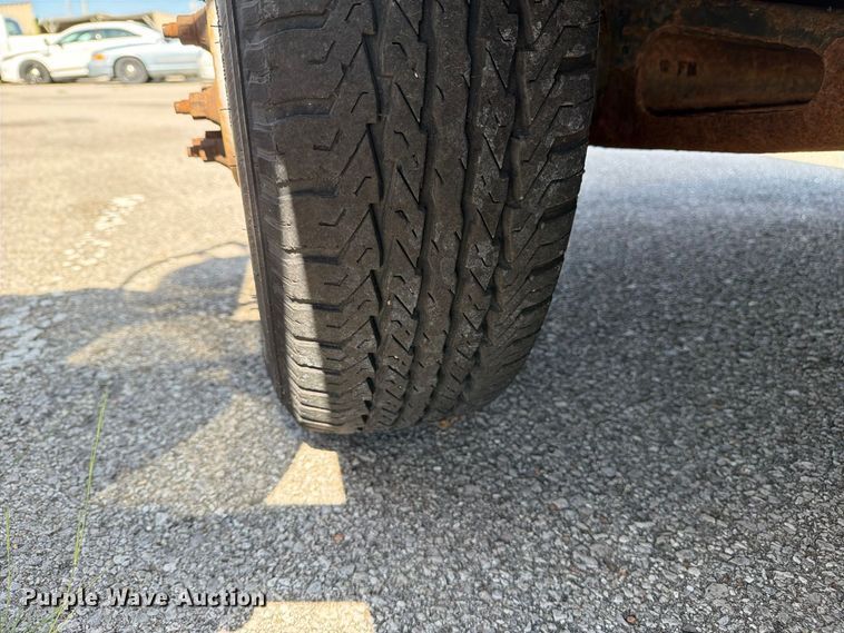 image for item FB8891 1996 Ford F350 utility bed pickup truck
