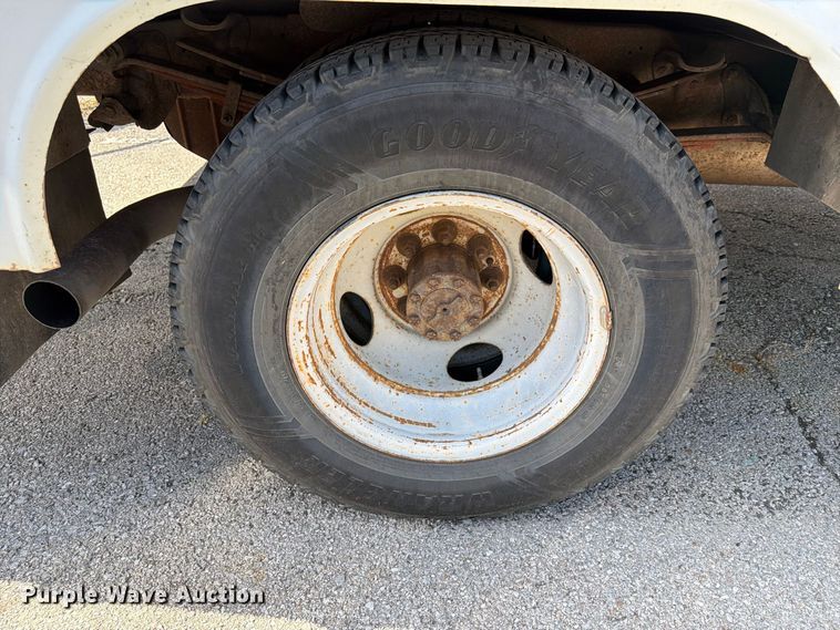 image for item FB8891 1996 Ford F350 utility bed pickup truck