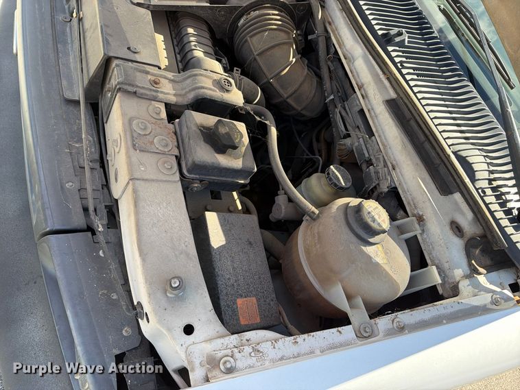 image for item FB8892 2003 Ford E150 van