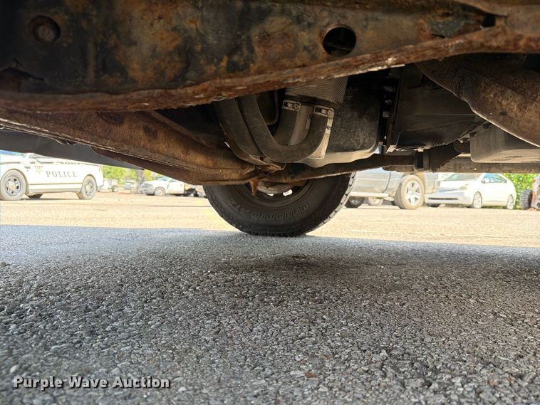 image for item FB8892 2003 Ford E150 van