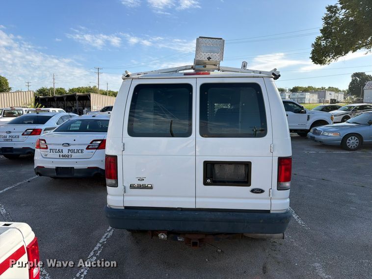 image for item FB8893 2008 Ford E350 van