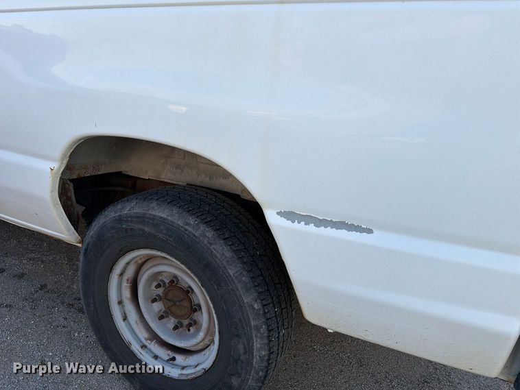 image for item FB8893 2008 Ford E350 van