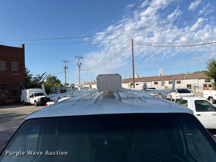 image for item FB8893 2008 Ford E350 van