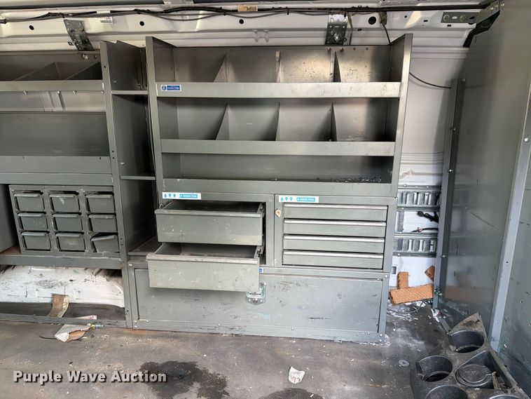image for item FB8893 2008 Ford E350 van