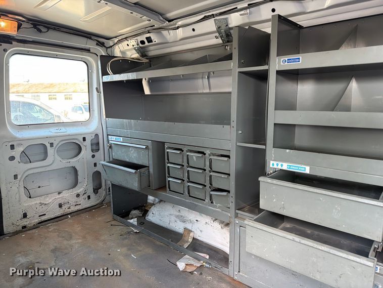 image for item FB8893 2008 Ford E350 van