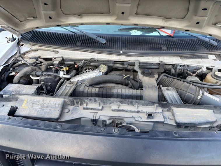 image for item FB8893 2008 Ford E350 van
