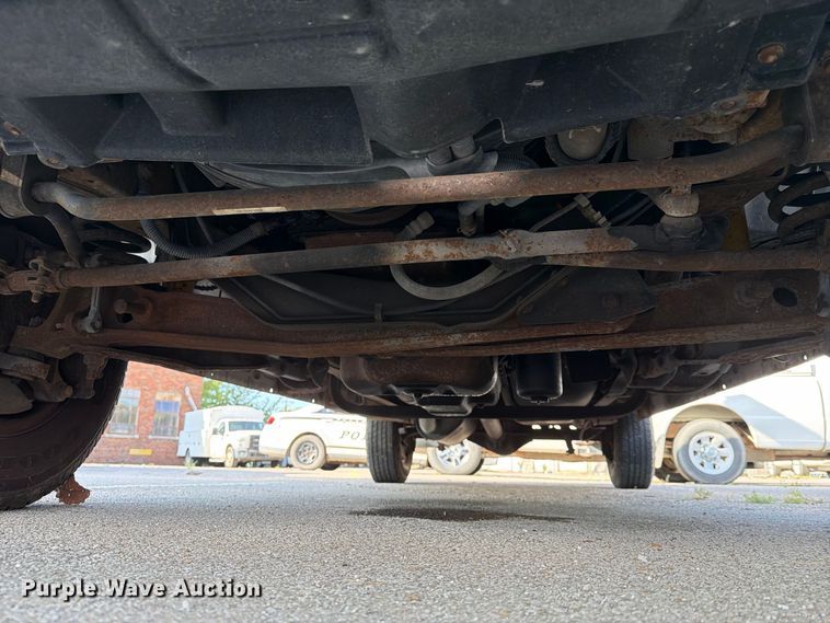 image for item FB8893 2008 Ford E350 van
