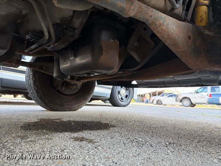 image for item FB8893 2008 Ford E350 van